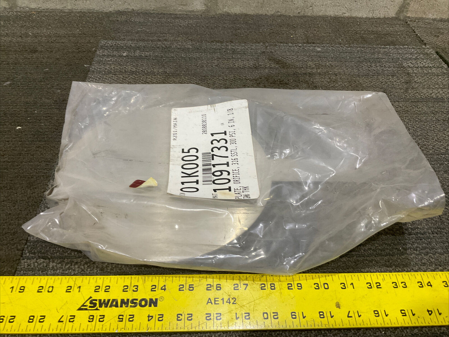 DANIEL 316/316L 6 300 INLET ORIFICE PLATE 6” 10" DIA. 300 PSI 1/8” THICK 678