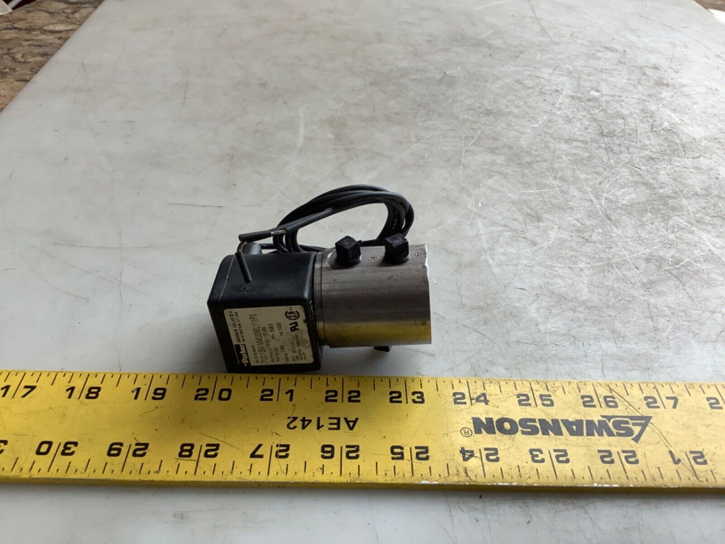 PARKER 71311SN1MM00N0L111P3 SOLENOID VALVE 10W 7/64IN 678