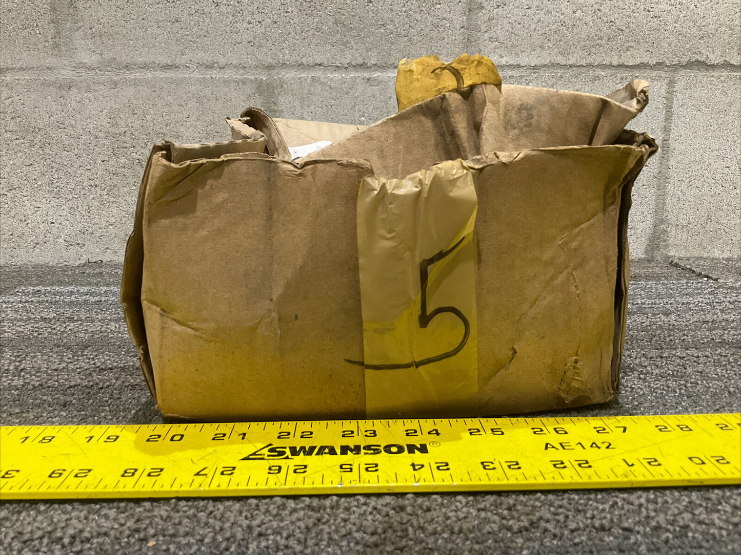 COOPER CROUSE-HINDS EYD216 M & F HUB SEALING FITTING W/ DRAINS 678 LOT OF 5