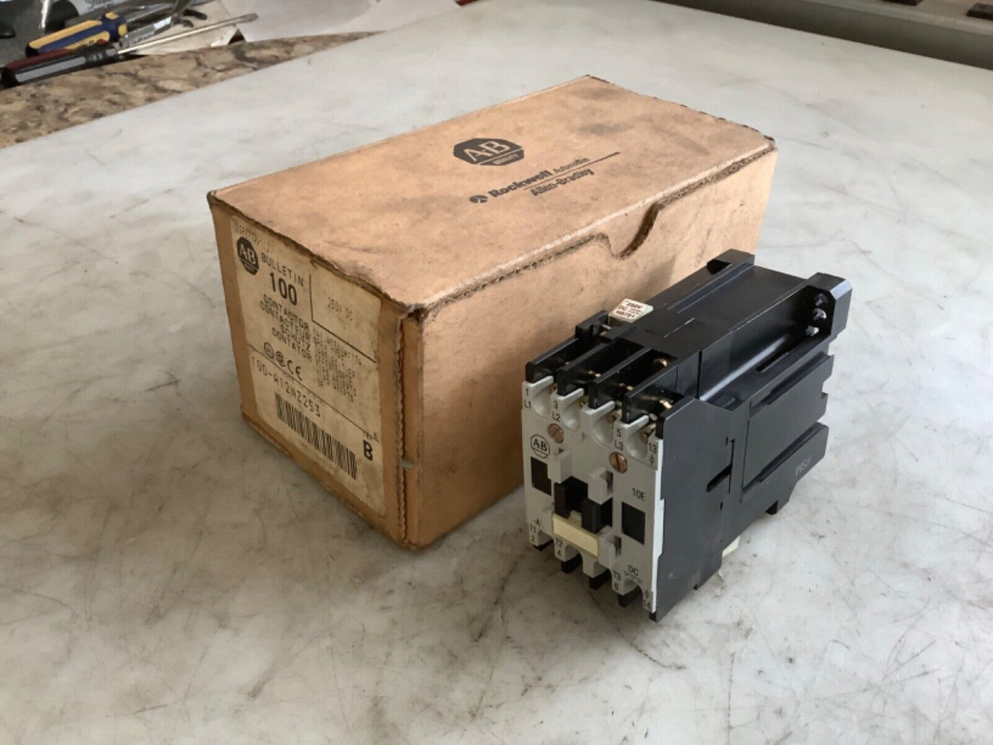 ALLEN BRADLEY 100-A12NZ253 CONTACTOR 250VDC 12A 3P 444
