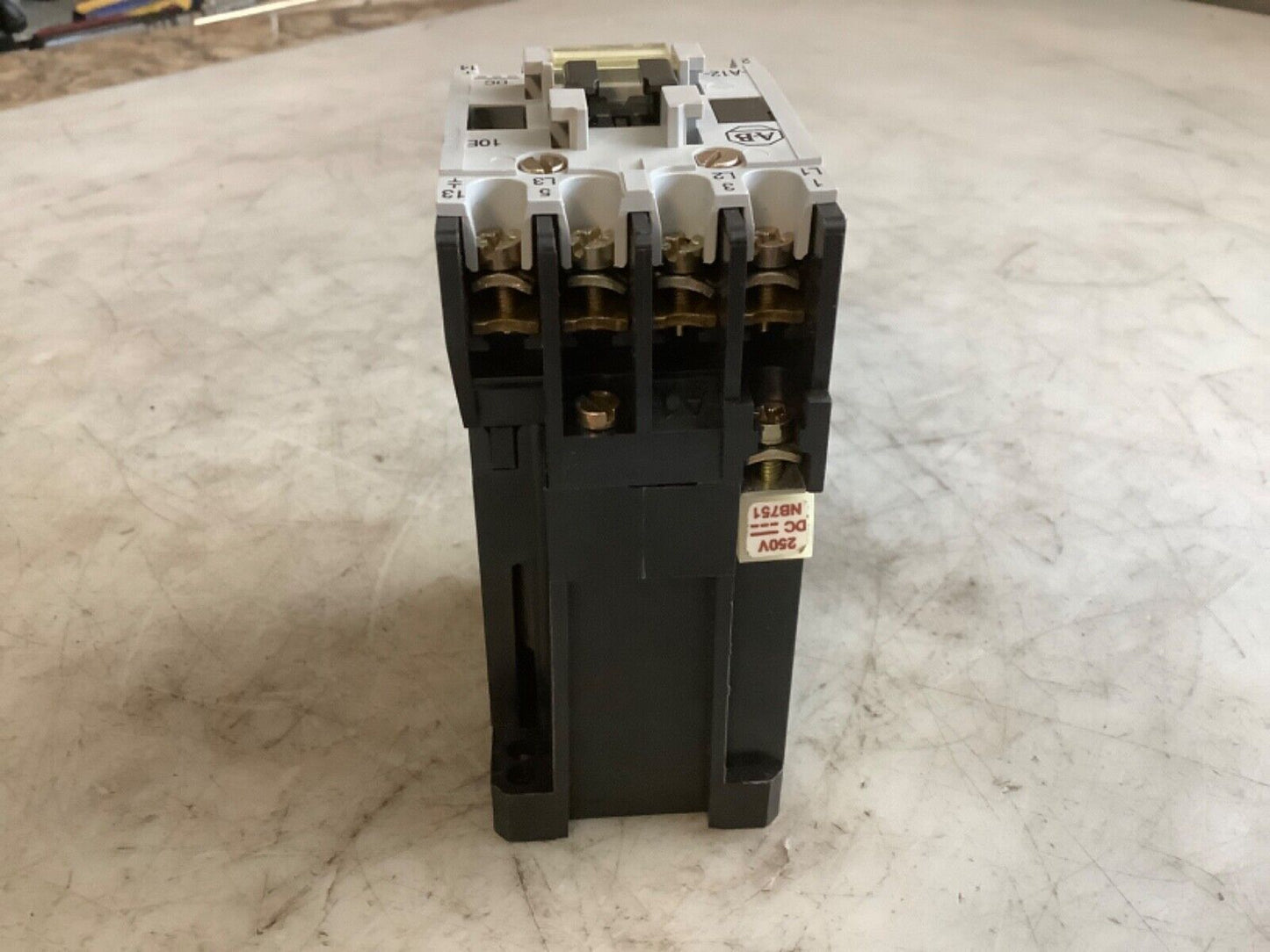 ALLEN BRADLEY 100-A12NZ253 CONTACTOR 250VDC 12A 3P 444