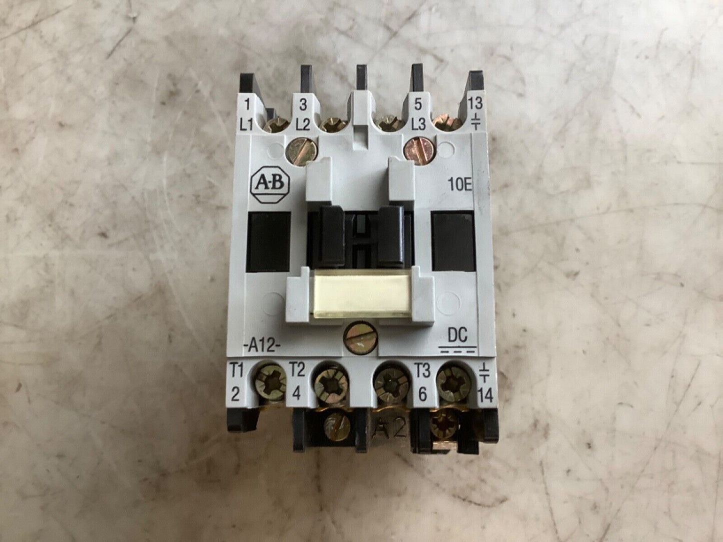 ALLEN BRADLEY 100-A12NZ253 CONTACTOR 250VDC 12A 3P 444