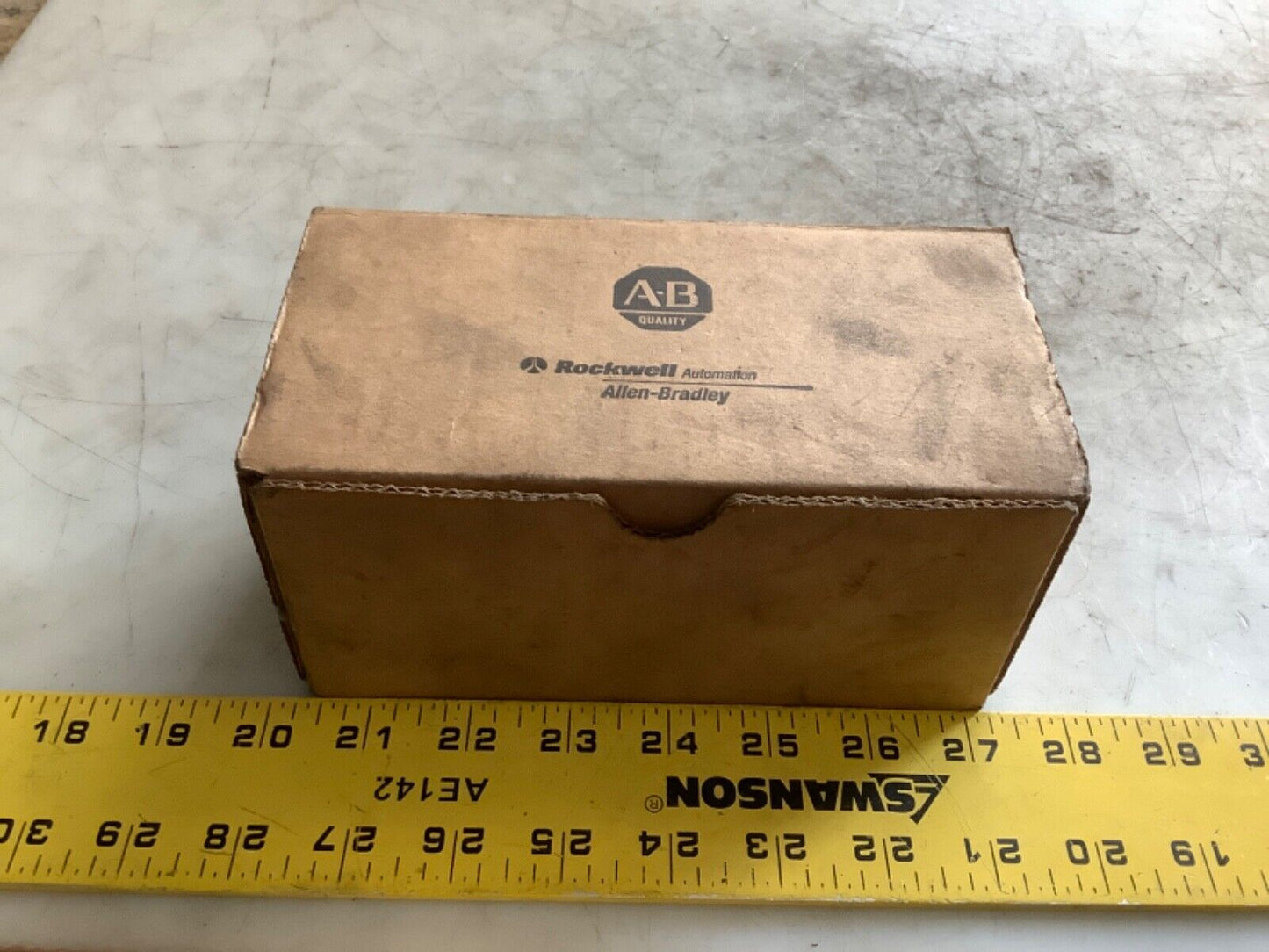 ALLEN BRADLEY 100-A12NZ253 CONTACTOR 250VDC 12A 3P 444