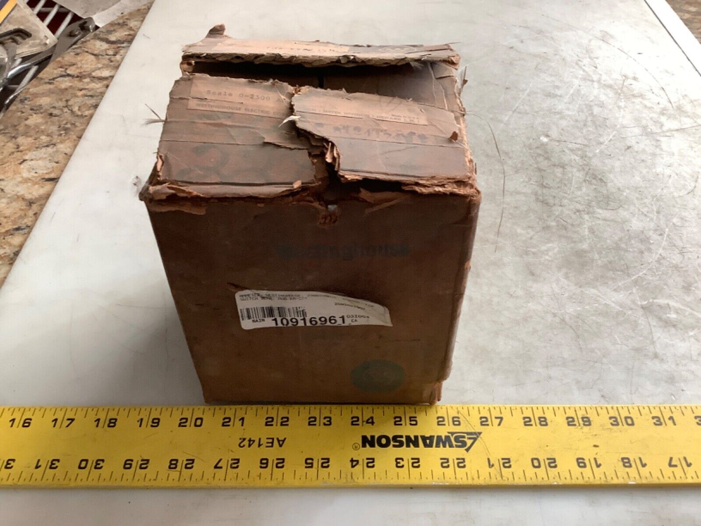 WESTINGHOUSE KA231 290B899A32 AMPS PANEL METER 0-2500A 678