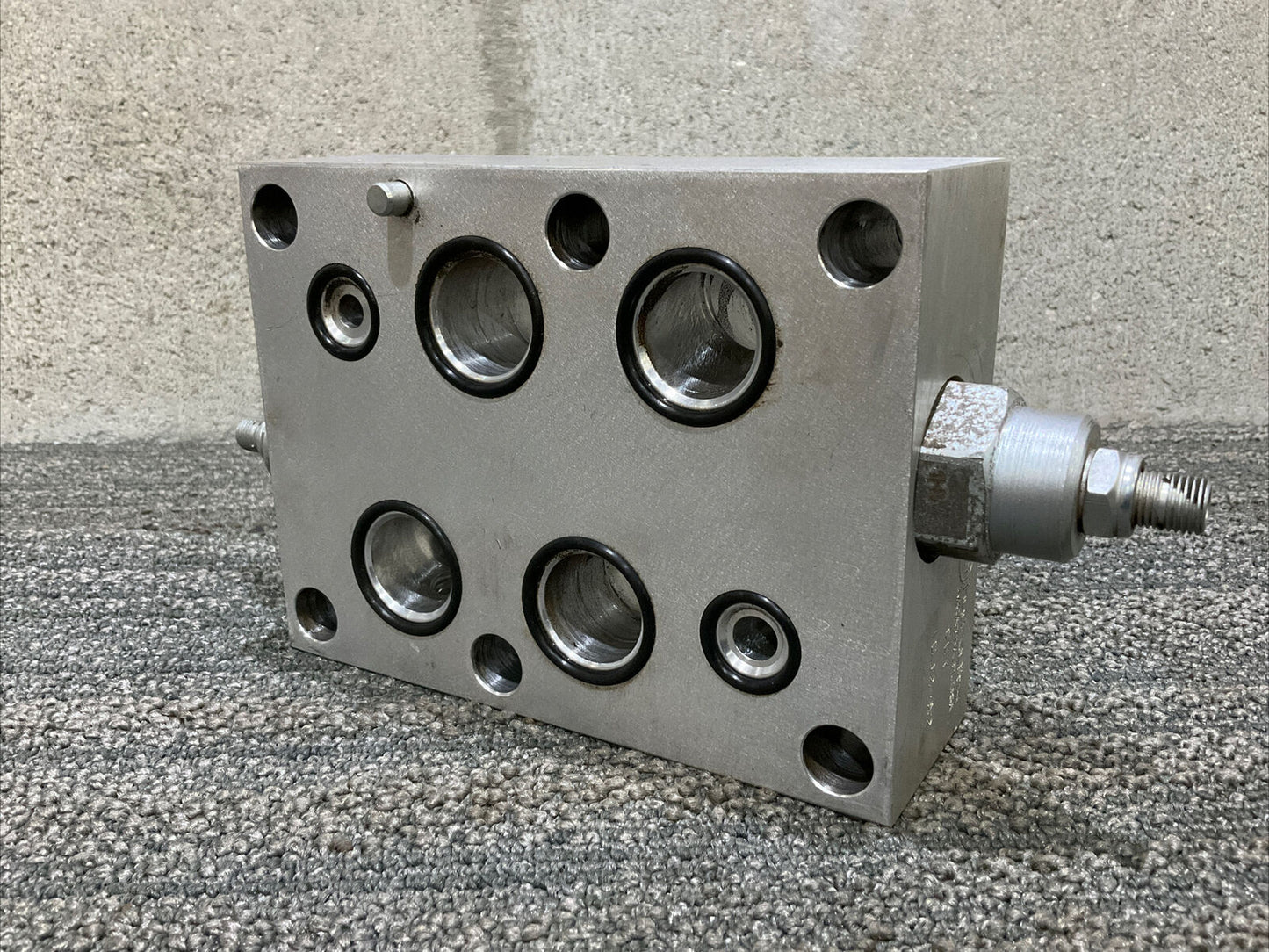 SUN HYDRAULICS 1DJ2-A2 HYDRAULIC MANIFOLD VALVE 222