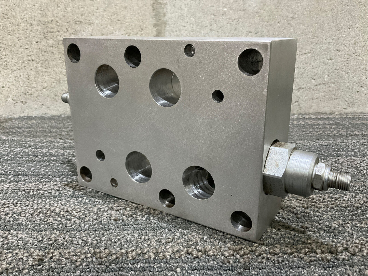 SUN HYDRAULICS 1DJ2-A2 HYDRAULIC MANIFOLD VALVE 222