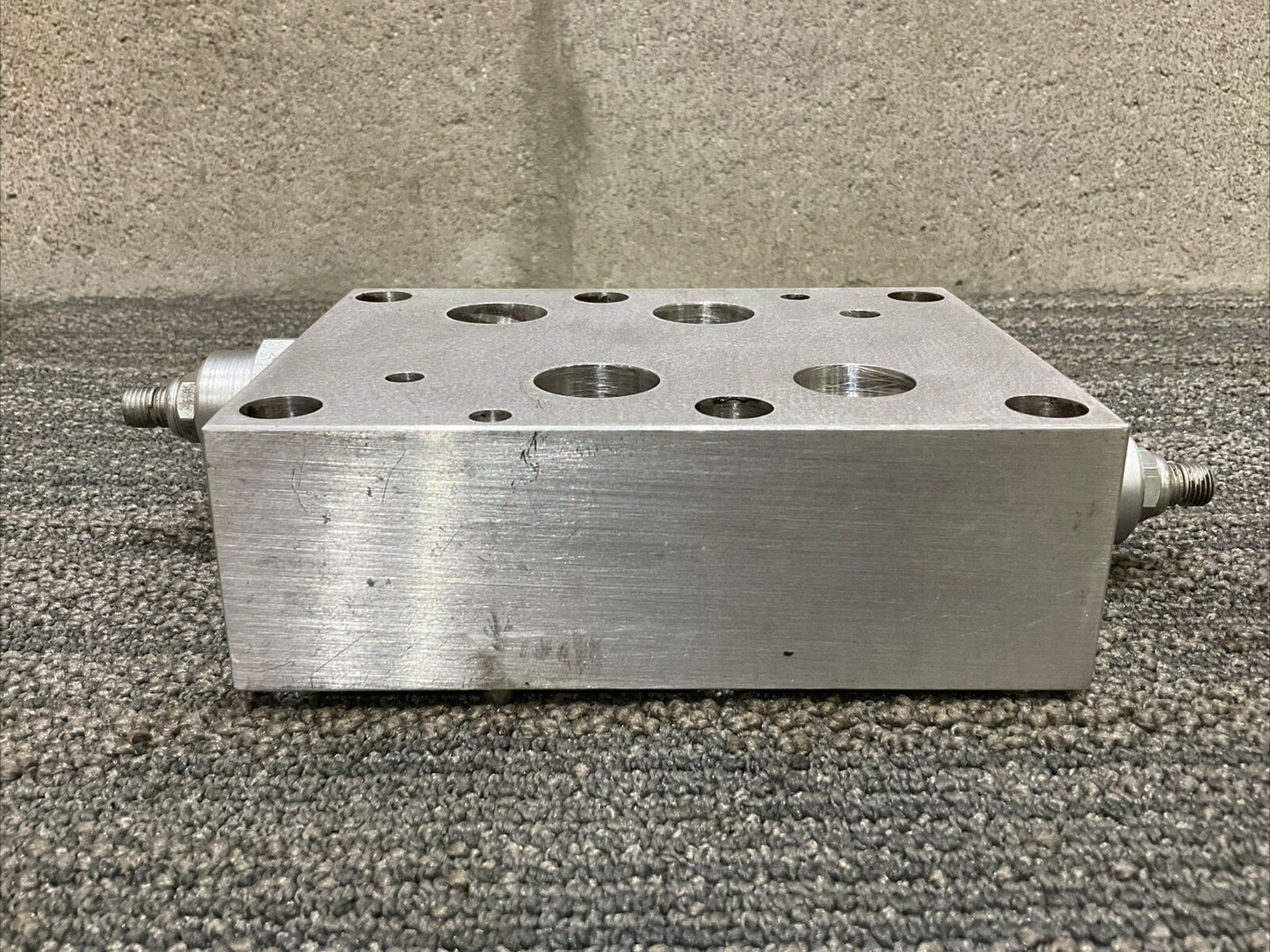 SUN HYDRAULICS 1DJ2-A2 HYDRAULIC MANIFOLD VALVE 222