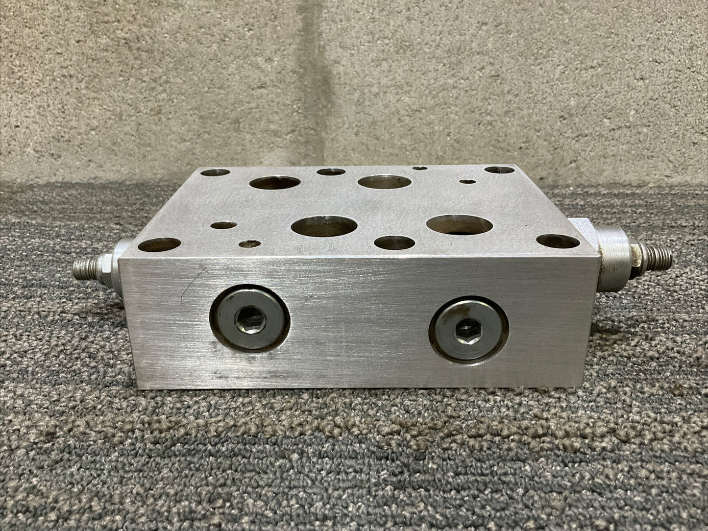 SUN HYDRAULICS 1DJ2-A2 HYDRAULIC MANIFOLD VALVE 222