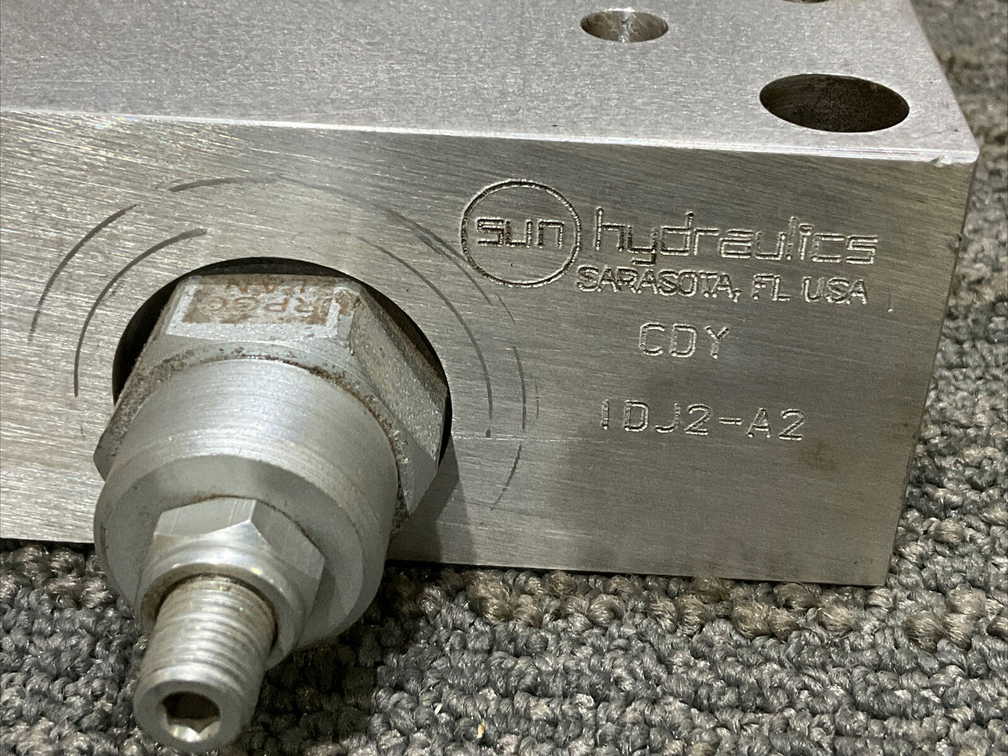SUN HYDRAULICS 1DJ2-A2 HYDRAULIC MANIFOLD VALVE 222