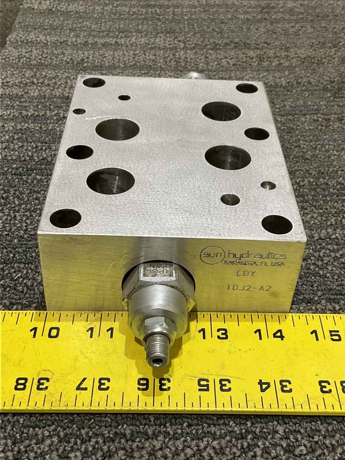 SUN HYDRAULICS 1DJ2-A2 HYDRAULIC MANIFOLD VALVE 222
