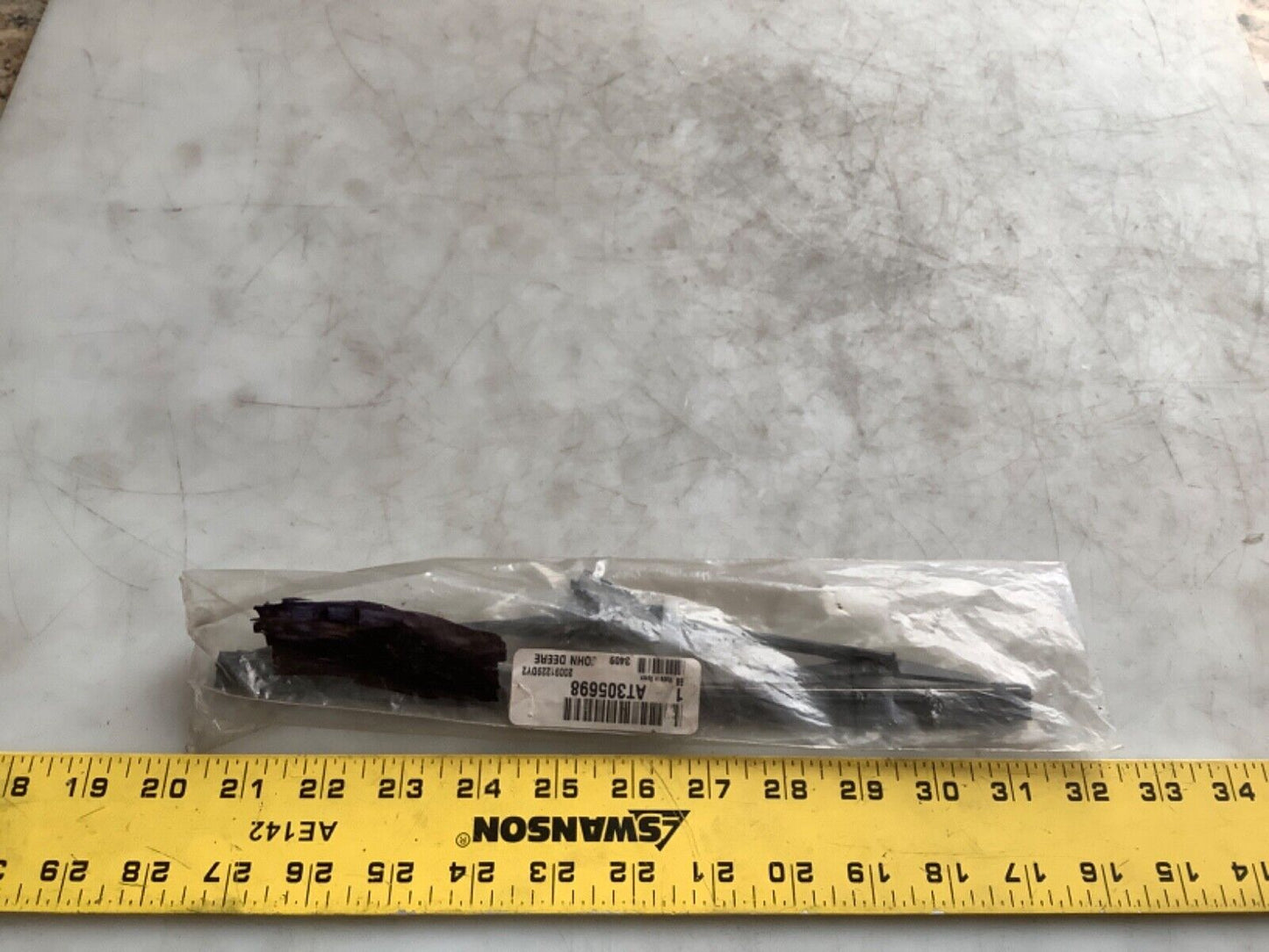 JOHN DEERE AT305698 WIPER BLADE