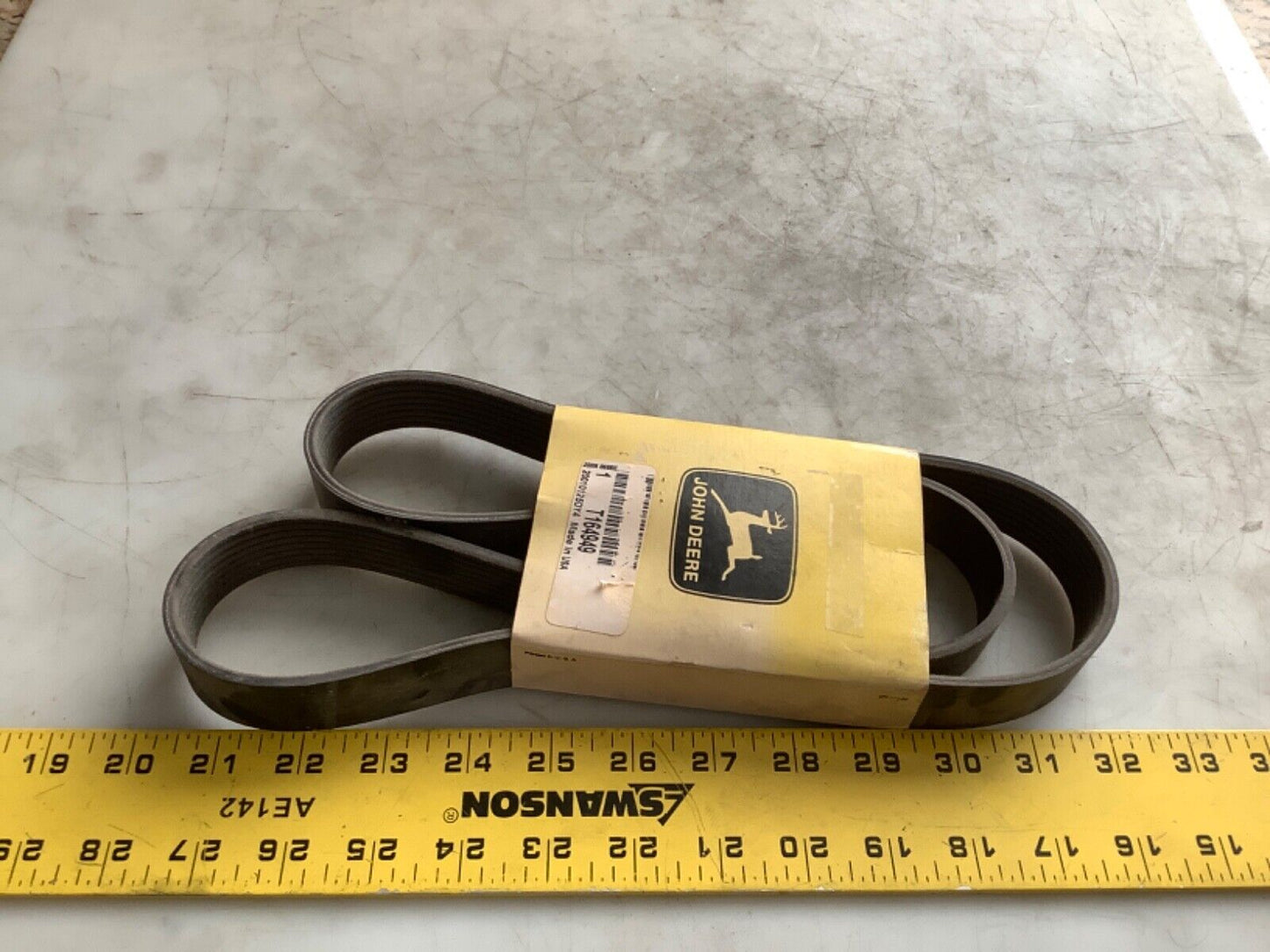 JOHN DEERE T164949 V-BELT
