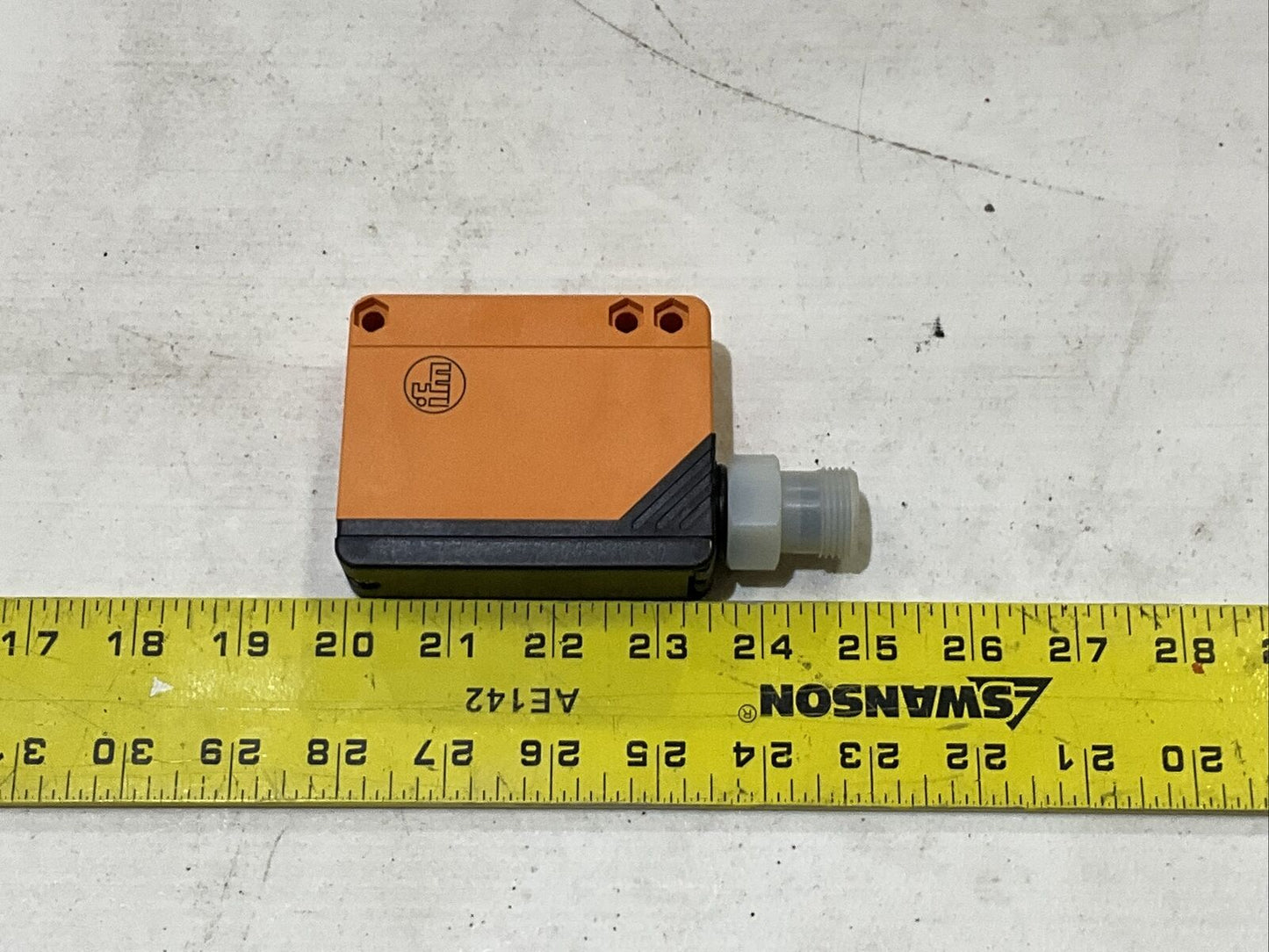 IFM EFECTOR 200 OA3500 DIFFUSE REFLECTION SENSOR 222