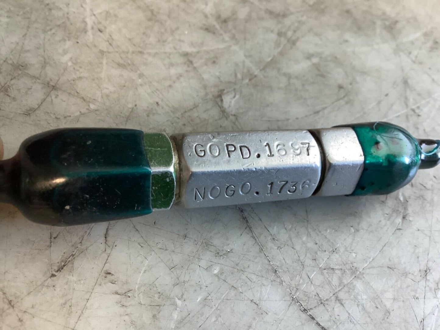 10-32 UNF-2B THREAD PLUG GAGE GO/NOGO .1697/.1736 333