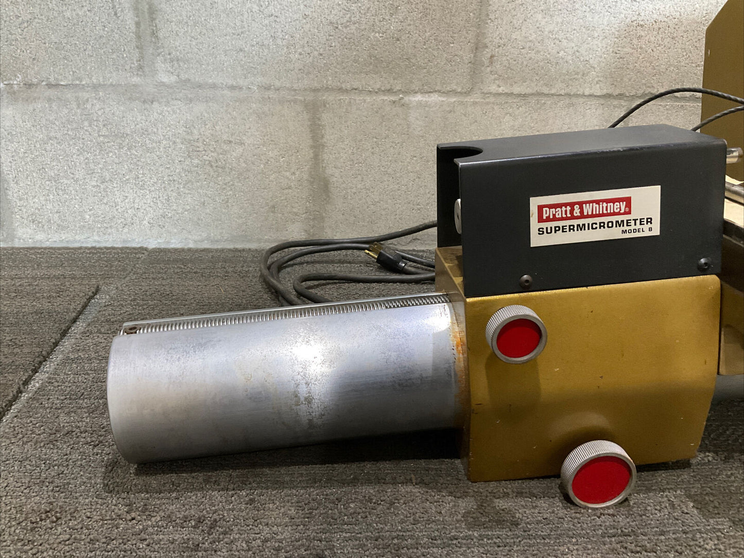 PRATT AND WHITNEY SUPERMICROMETER MODEL B