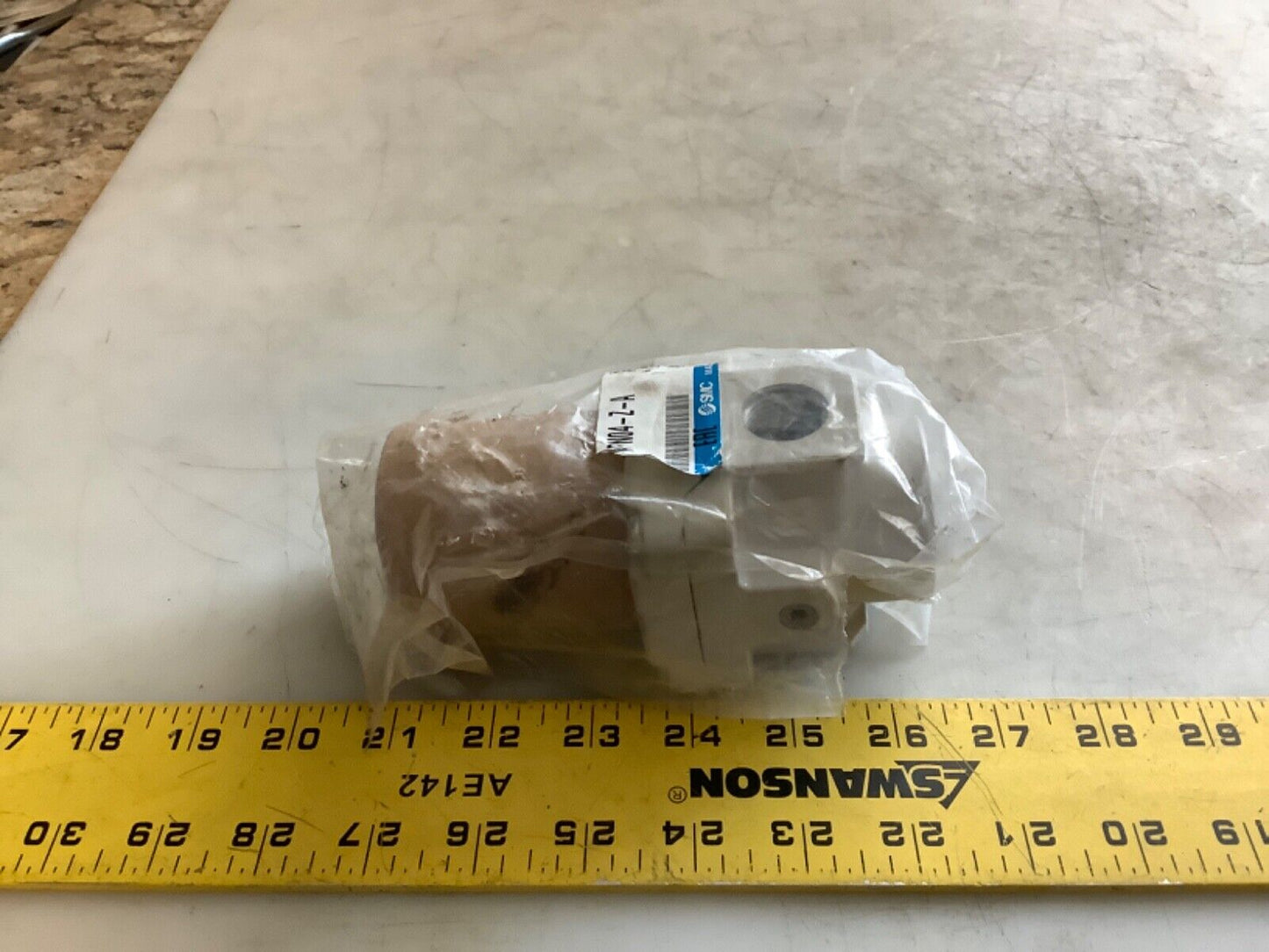 SMC AR40-N04-Z-A REGULATOR 222
