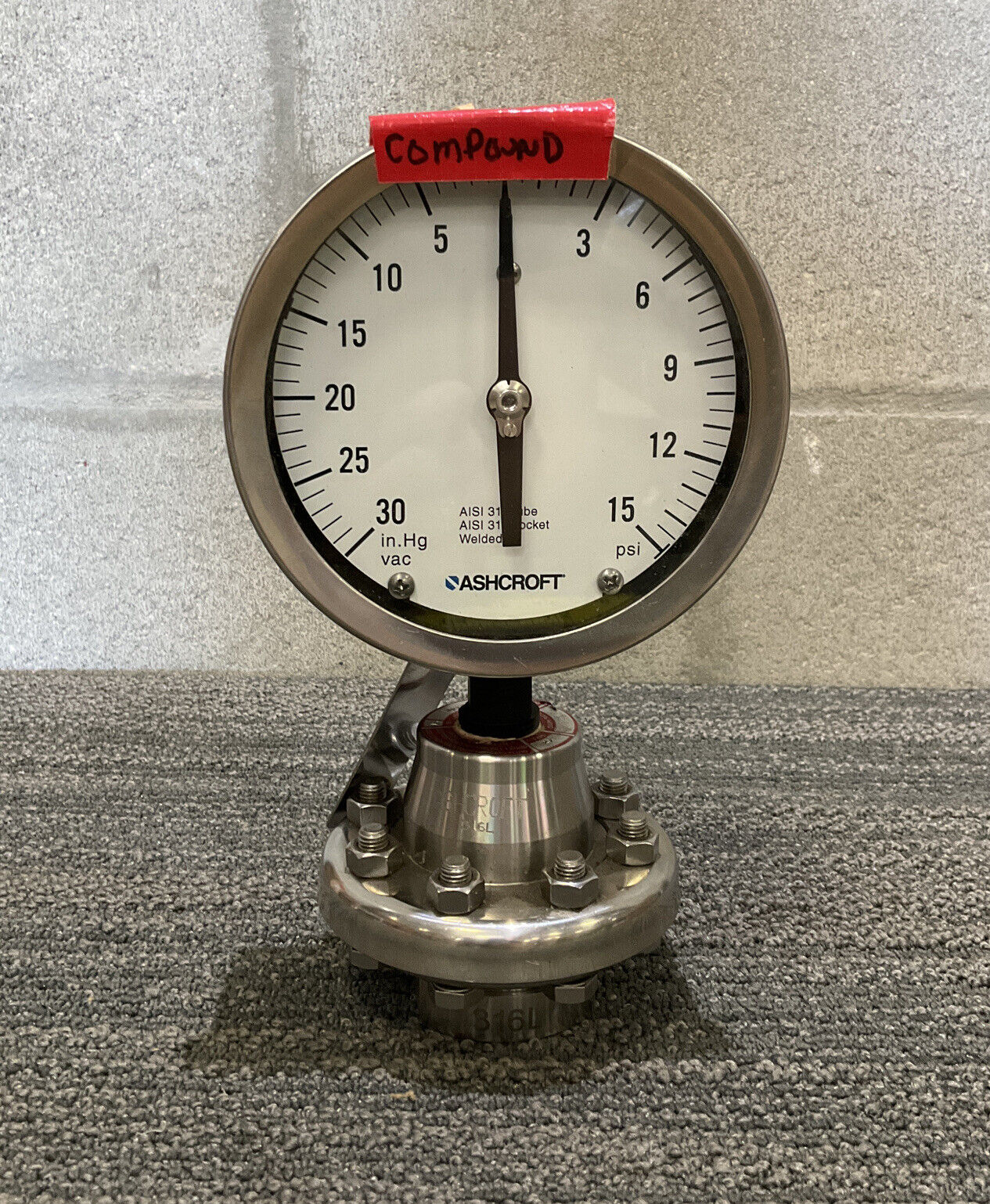 ASHCROFT GAUGE 45 1009S 04L XCKNH WITH DIAPHRAGM SEAL 50 200TS 04T XCKSEYT