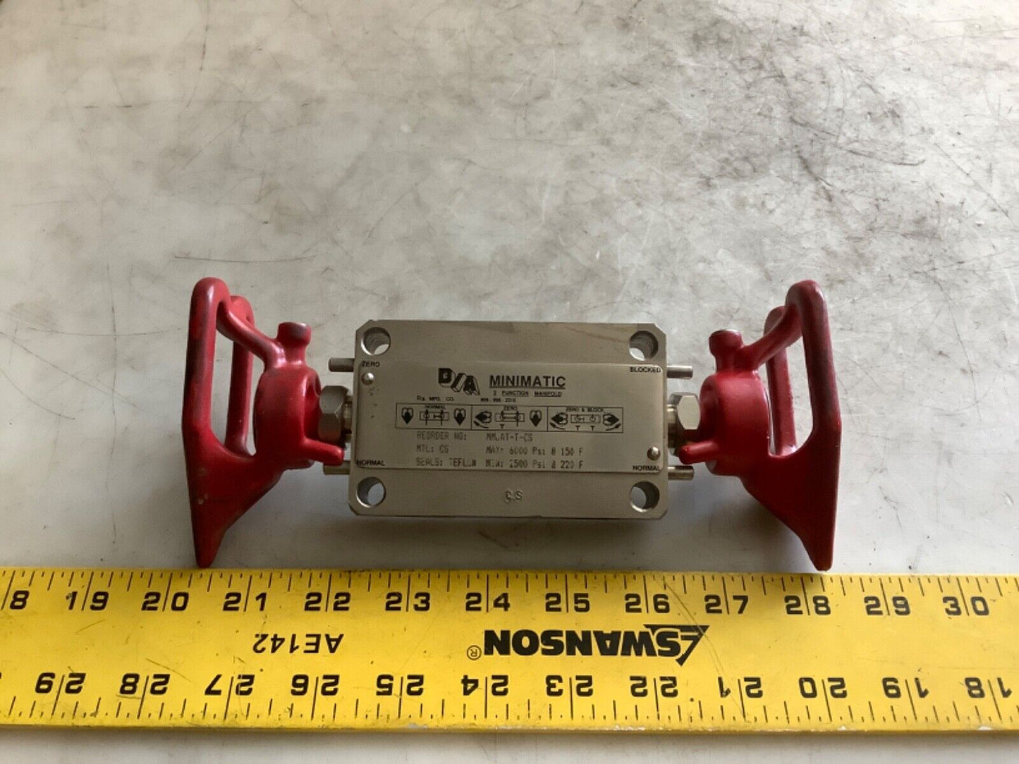 D/A MINIMATIC MM6AT-T-CS FUNCTION MANIFOLD 3-WAY 444