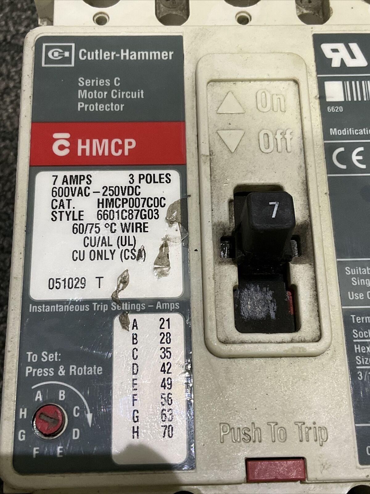 CUTLER HAMMER HMCP HMCP007COC CIRCUIT BREAKER 7 AMP 3 POLE 600VAC-250VDC 678