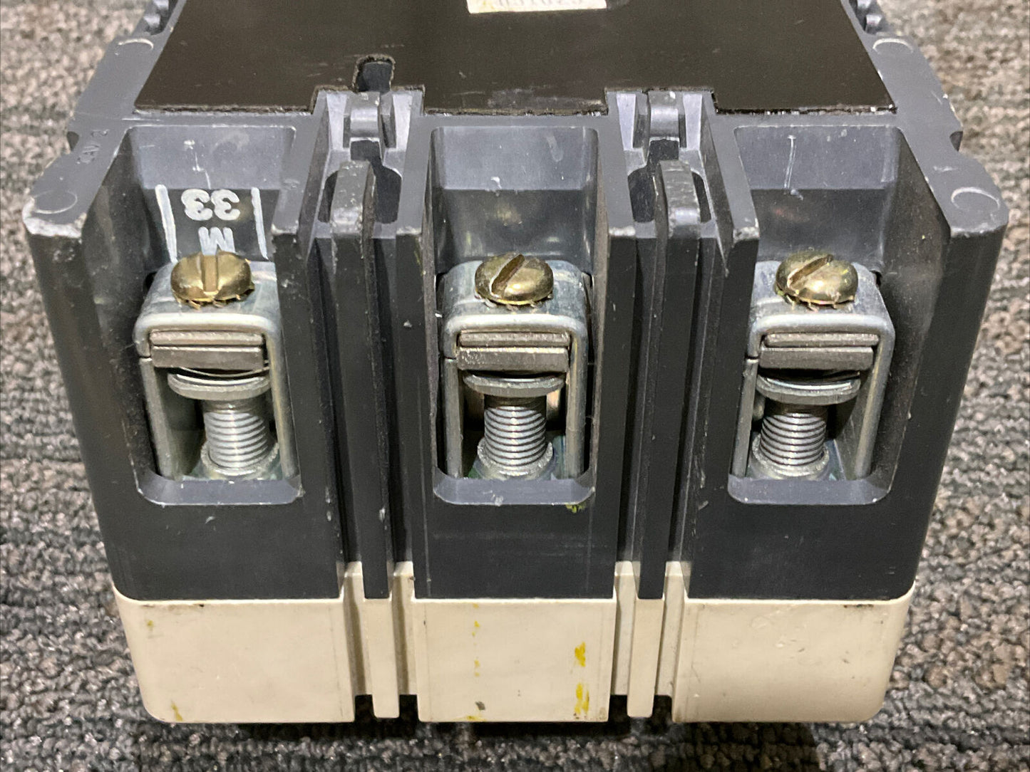 CUTLER HAMMER HMCP HMCP007COC CIRCUIT BREAKER 7 AMP 3 POLE 600VAC-250VDC 678