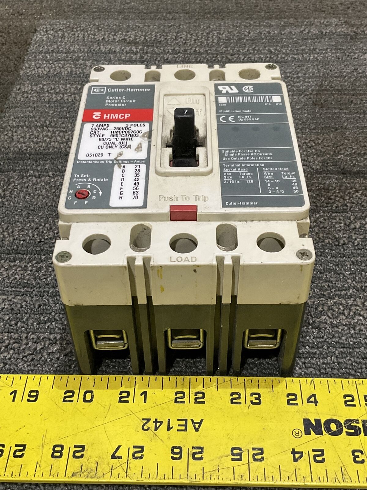 CUTLER HAMMER HMCP HMCP007COC CIRCUIT BREAKER 7 AMP 3 POLE 600VAC-250VDC 678