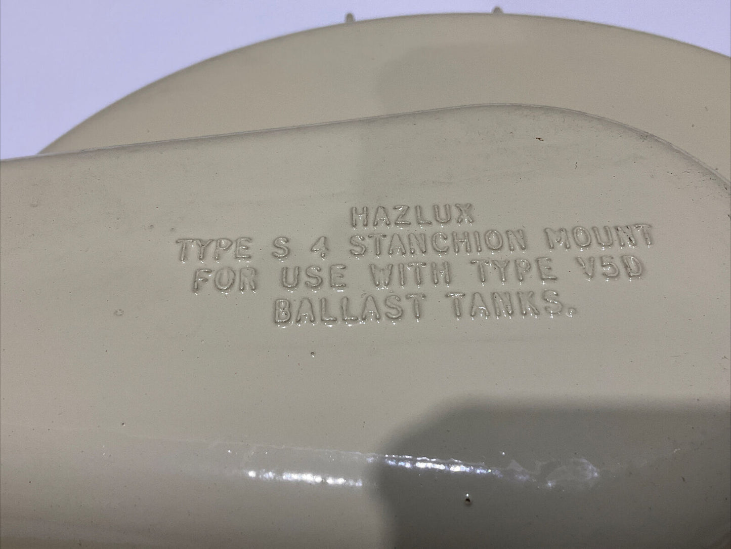 THOMAS & BETTS VS4-OLD 042-947 VS4OLD STAND OUTLET BOX 678