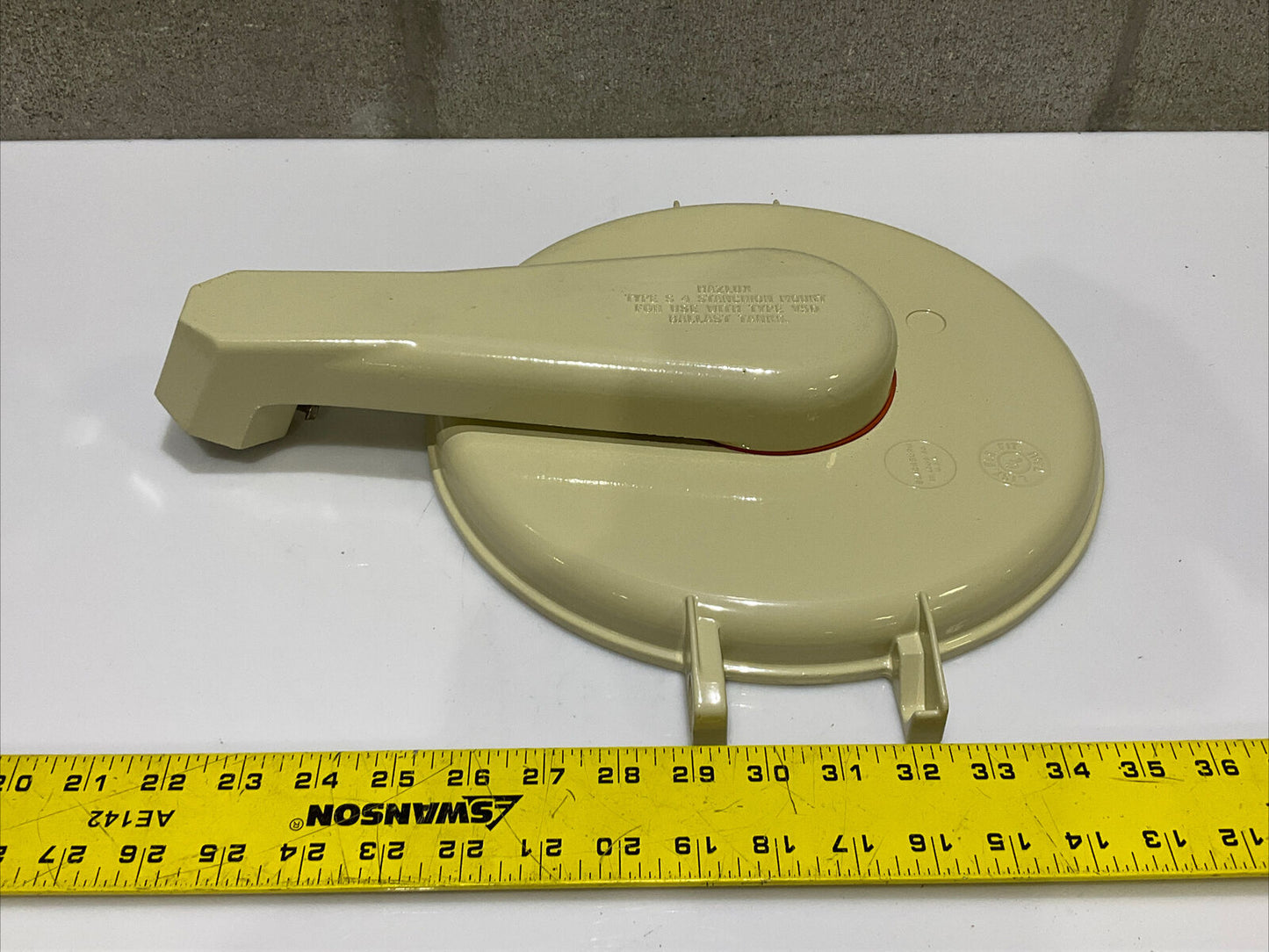 THOMAS & BETTS VS4-OLD 042-947 VS4OLD STAND OUTLET BOX 678