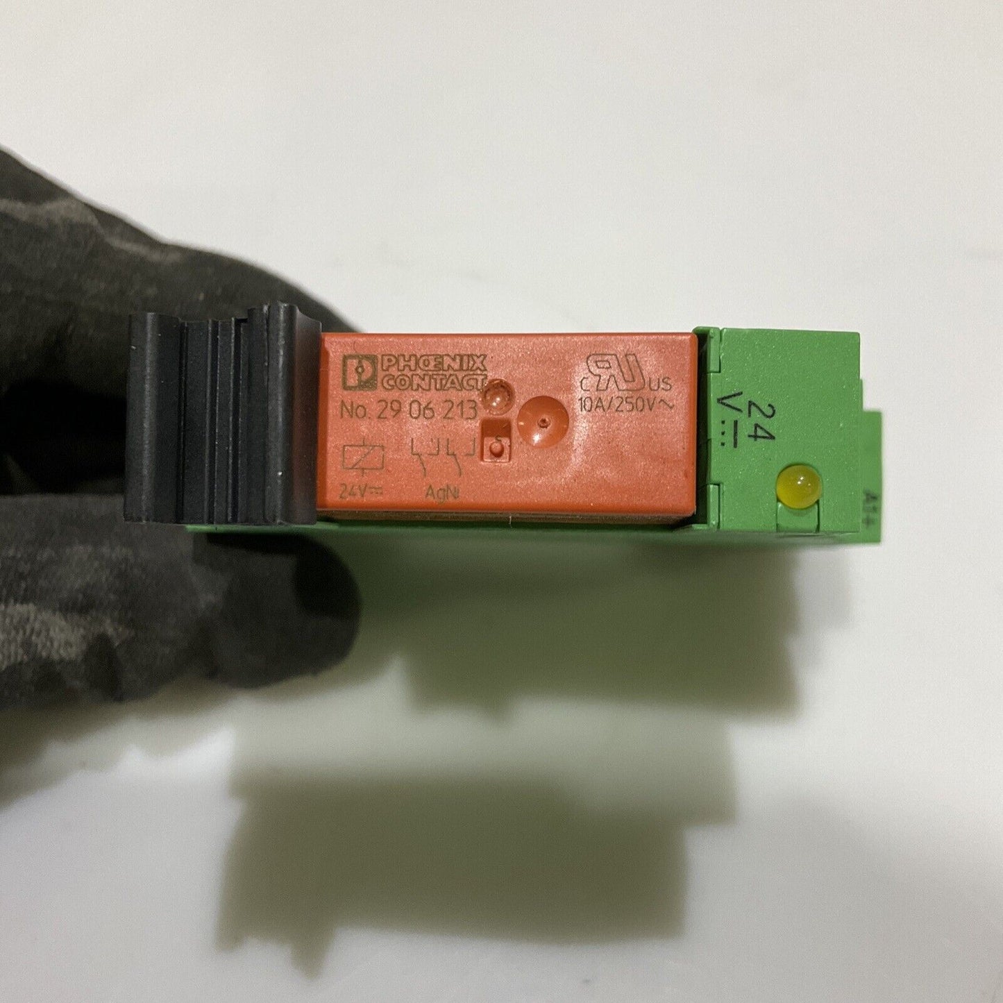 PHOENIX CONTACT PLC-RSC-24DC/21-21/ATX INDUSTRIAL RELAY 678