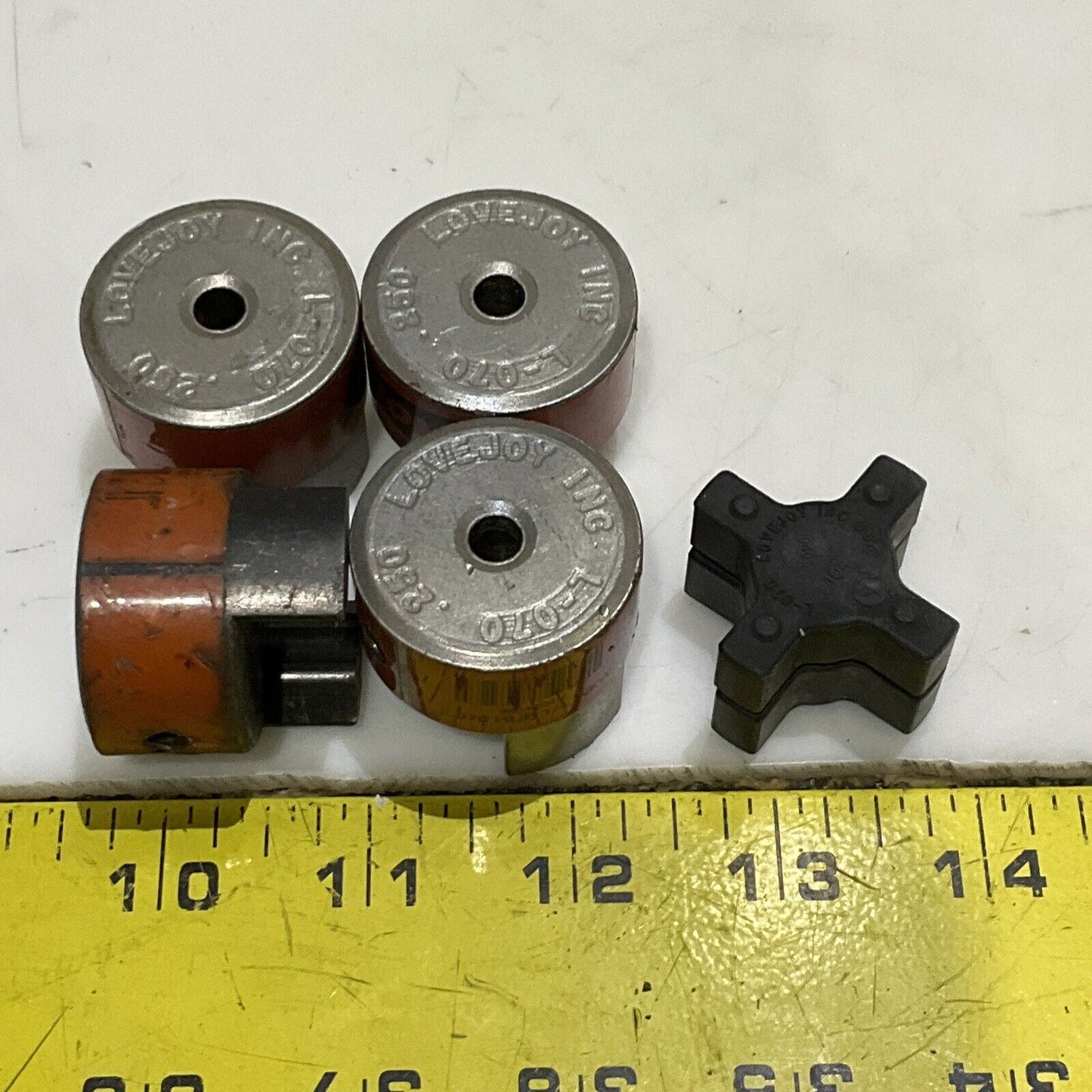 LOVEJOY L-070 .250 COUPLING HUB 678 LOT OF 4