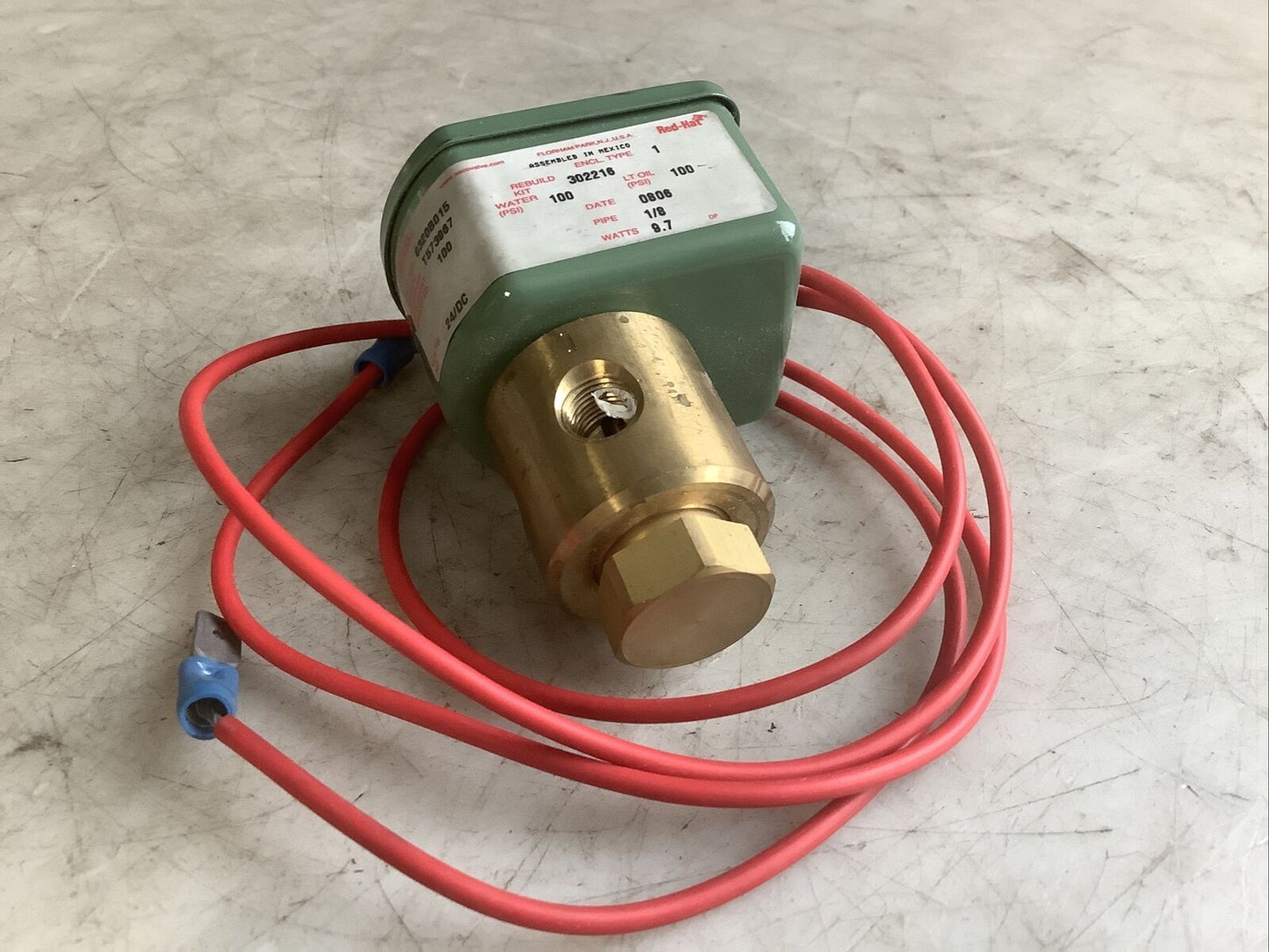 ASCO 8320B15 SOLENOID VALVE 24VDC 100PSI 9.7W 1/8IN PIPE 678