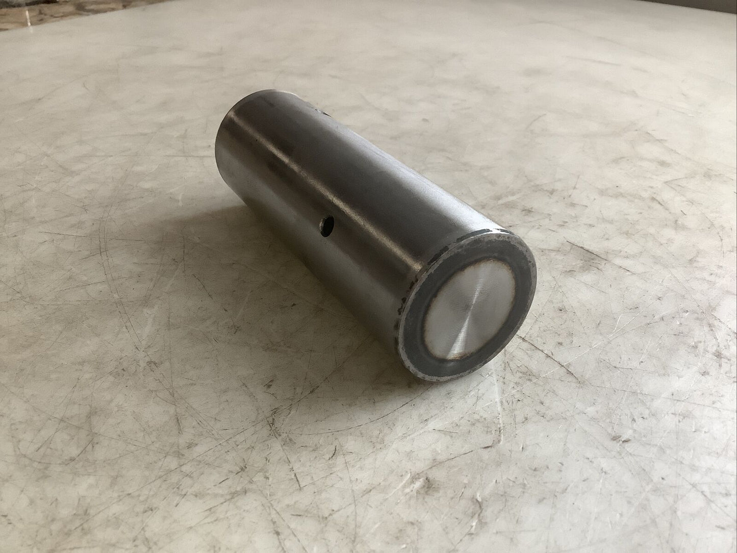 VIKING 10923823 2-437-007-291-00 IDLER PIN LS123 124 125 678