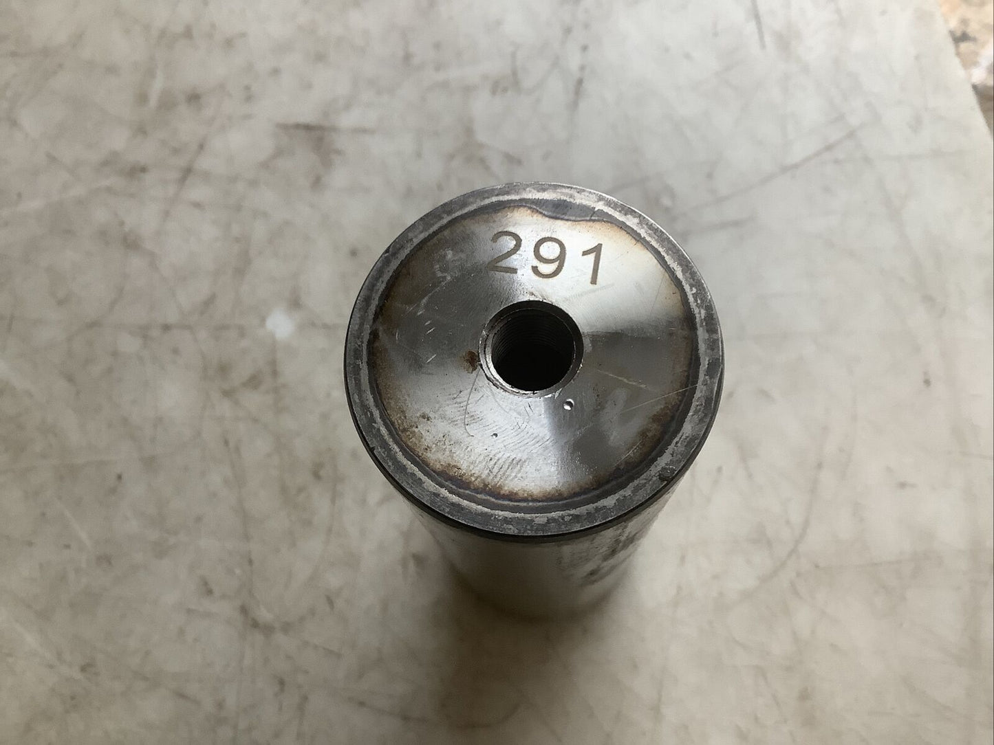 VIKING 10923823 2-437-007-291-00 IDLER PIN LS123 124 125 678