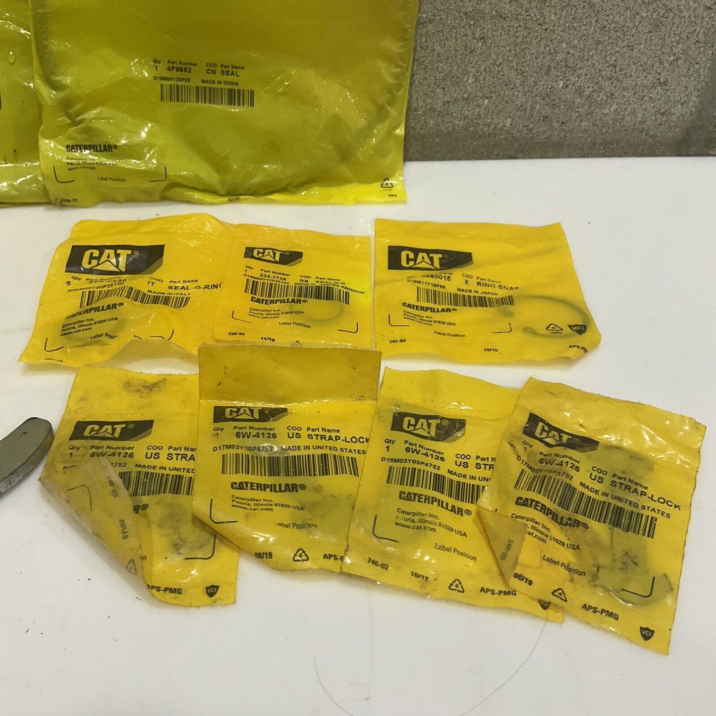 CAT 209 4574, 6W-4126, 225-7739, 0960015, 4F9652 CATERPILLAR PARTS 107 LOT OF 11