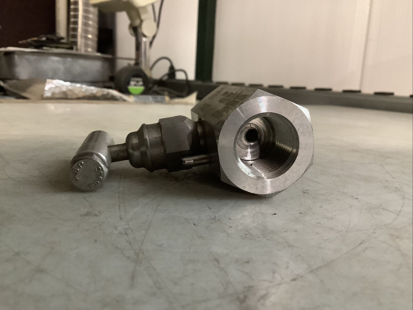 PGI V-508SCT T-HANDLE VALVE 1/2IN FNPT X 1/2IN FNPT 10000PSI AT 200F 678