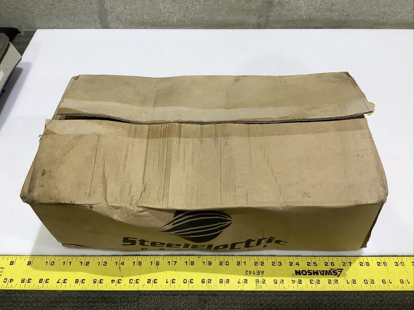 STEEL ELECTRIC SLT28T LIQUIDTIGHT CONNECTOR INSULATED 3/4IN - QTY 100 ECH BOX