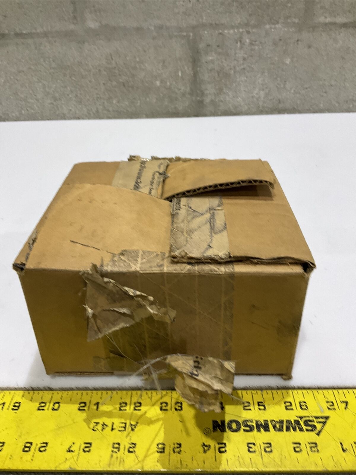 3D INSTRUMENTS 25504-28C11 5IN 1/4 IN NPT 0-600 PSI PRESSURE GAUGE 476