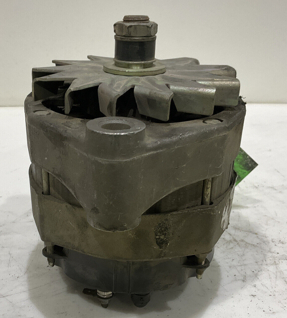 HUGO 13 0372 ALTERNATOR 28V VALEO 60A