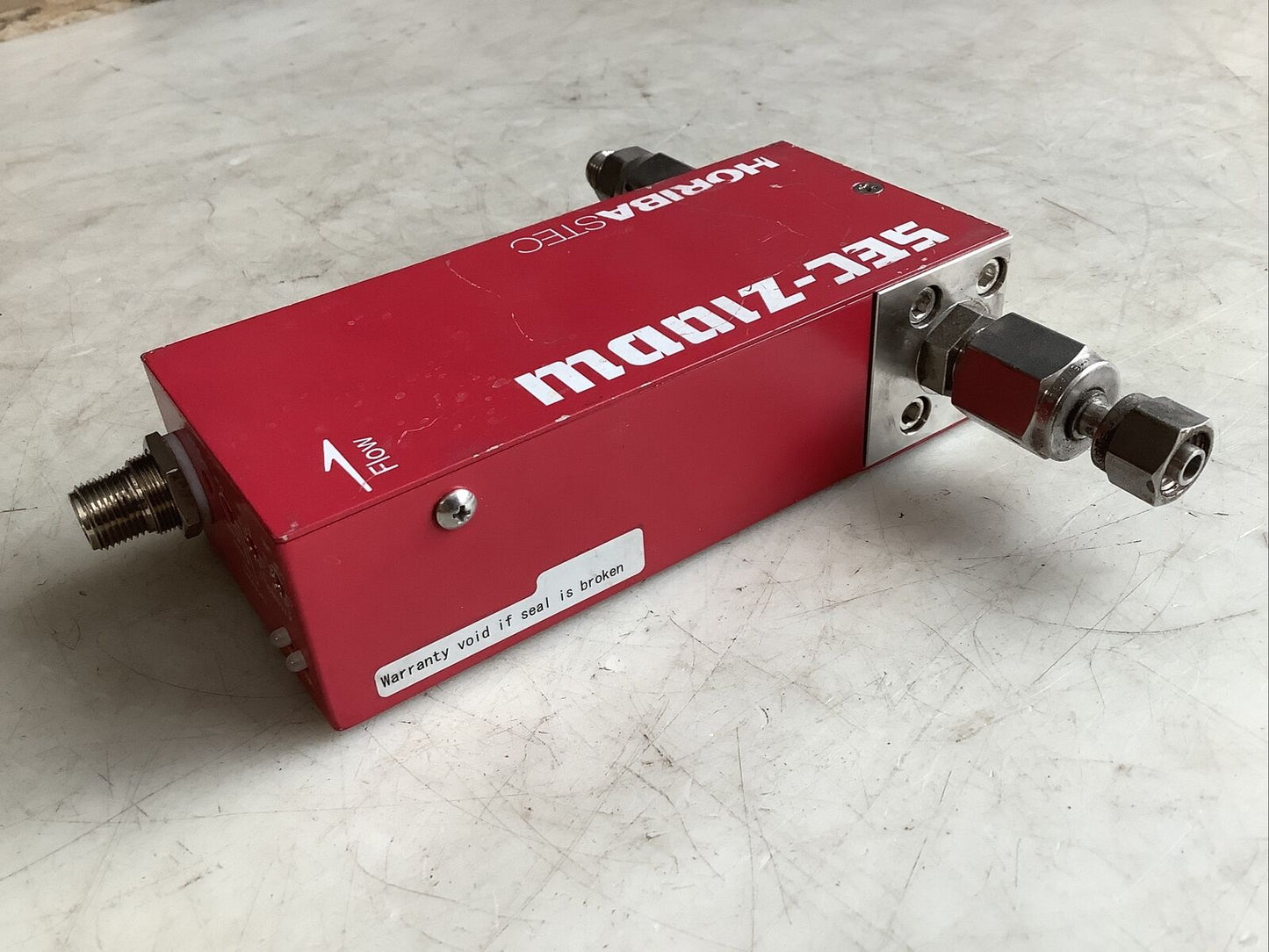 HORIBA SEC-Z12DWM MASS FLOW CONTROLLER 4 SLM 10% CO2/N2 4CR 476