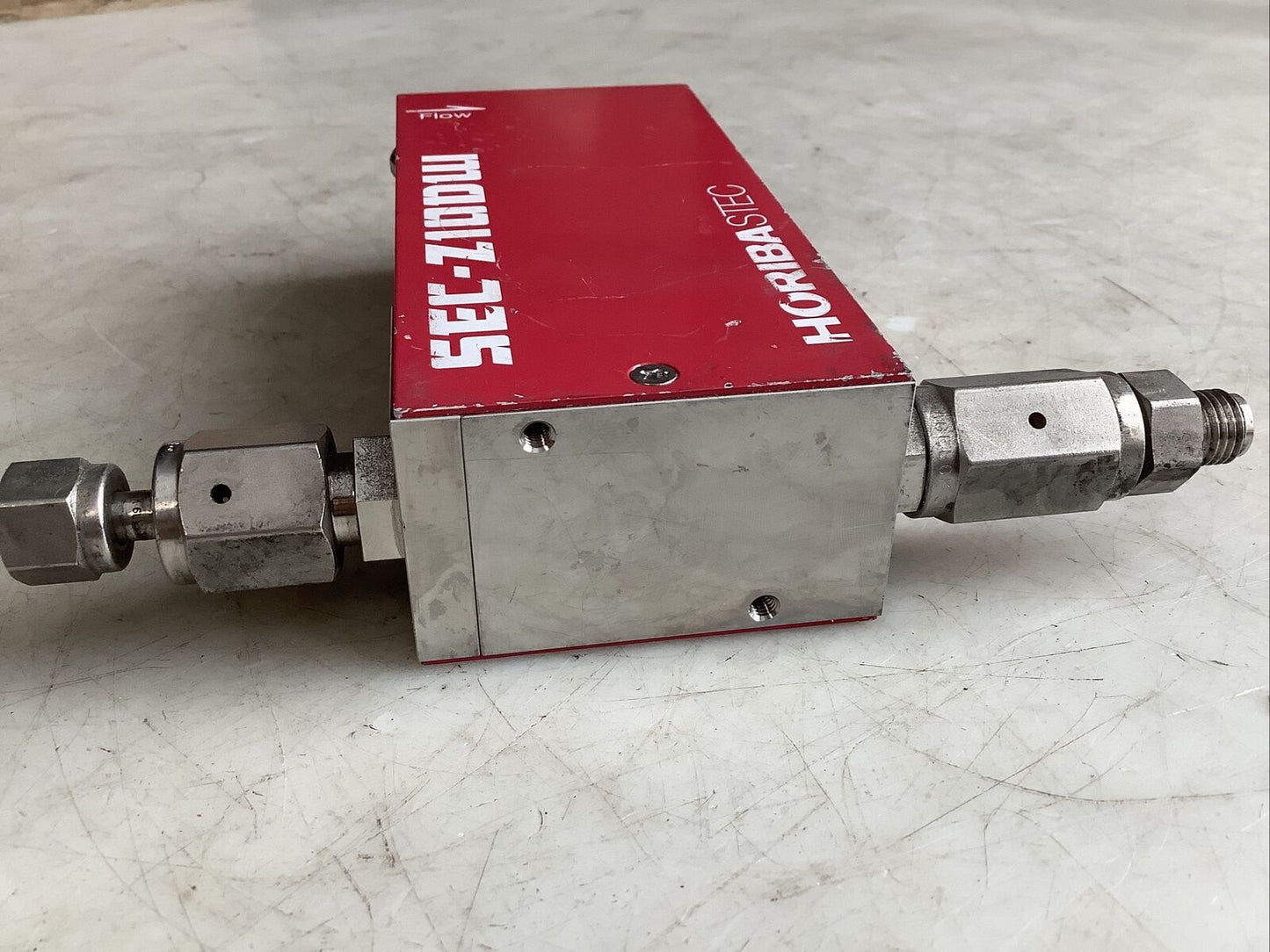 HORIBA SEC-Z12DWM MASS FLOW CONTROLLER 4 SLM 10% CO2/N2 4CR 476