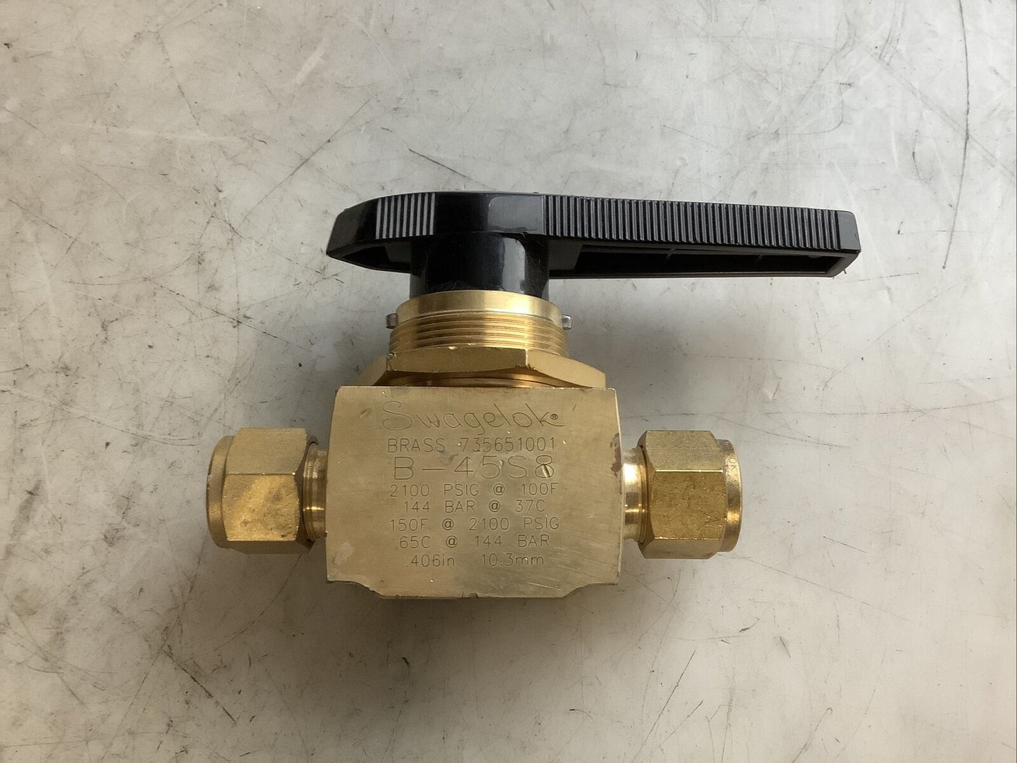 SWAGELOK B-45S8 BALL VALVE 476