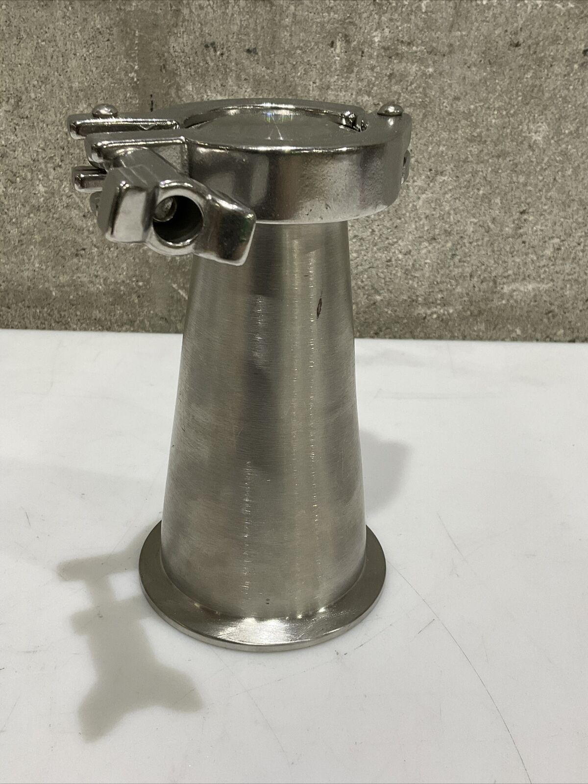 VNE EG31CC6L2.5X1.5 2002121512 CONCENTRIC REDUCER CLAMP ASSEMBLY CDM