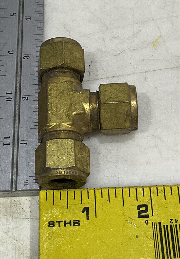 SWAGELOK B-810-3 MALE TEE LOT OF 2 476