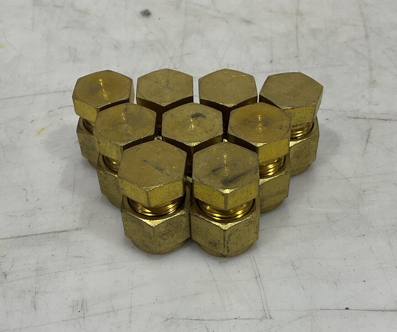 SWAGELOK B-600-C CAP LOT OF 9 476