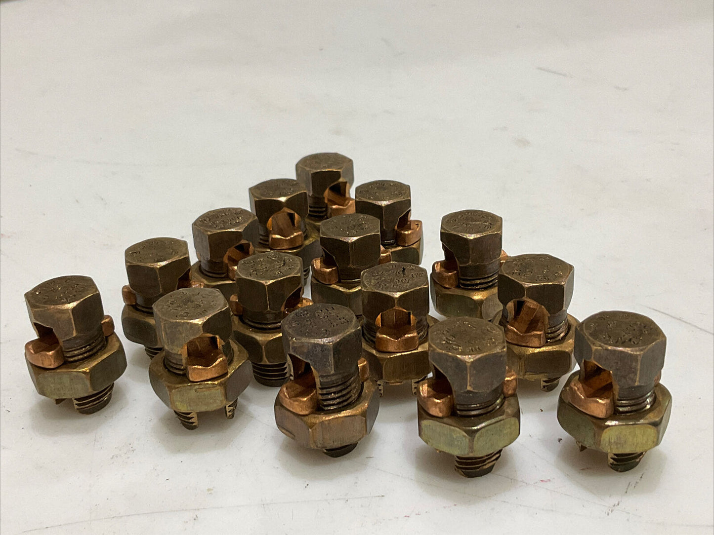THOMAS & BETTS AH DB 8-4 SOL 2.5-16 SPLIT BOLT CABLE CONNECTERS LOT OF 15 373