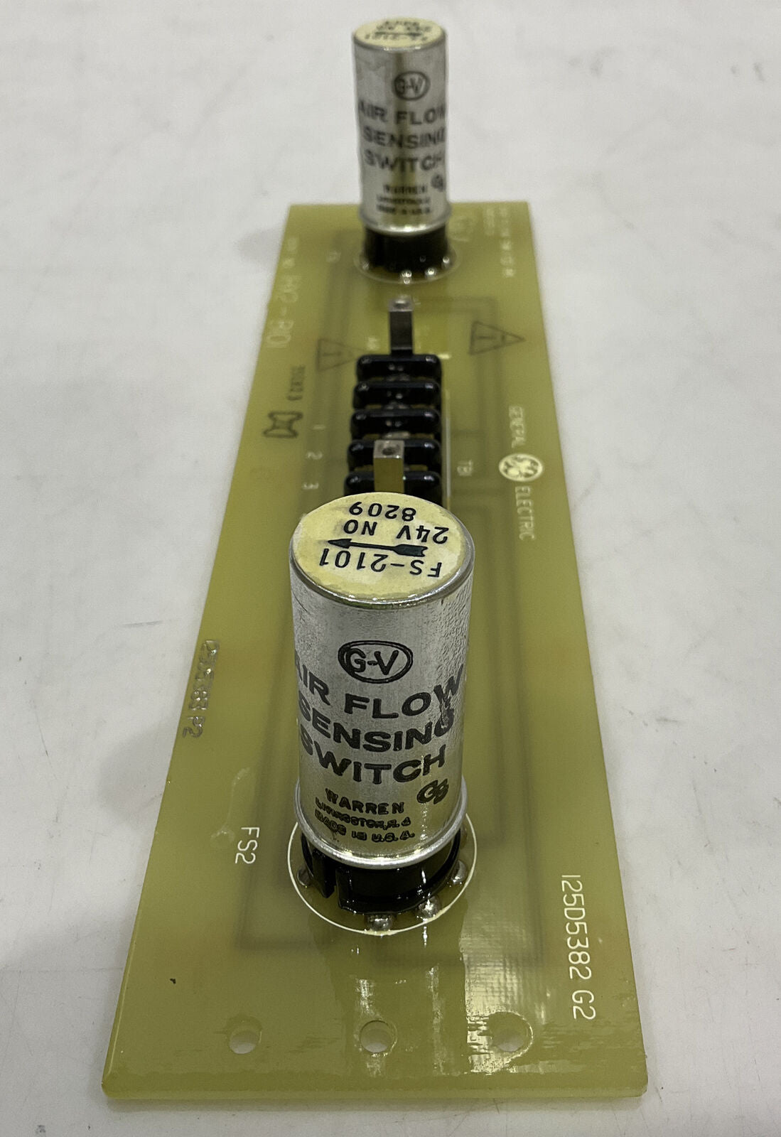 GENERAL ELECTRIC IHX2-B101 AIR FLOW SW/CD RK 118D1315 G1 373