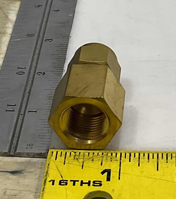 SWAGELOK B-600-7-6 TUBING CONNECTOR LOT OF 6 373