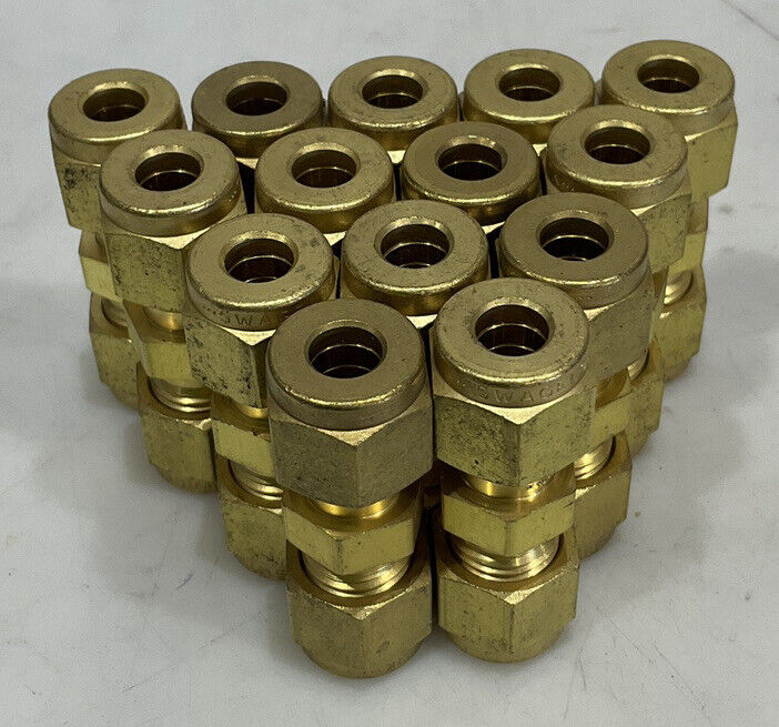SWAGELOK B-400-6 UNION TUBE LOT OF 14 373
