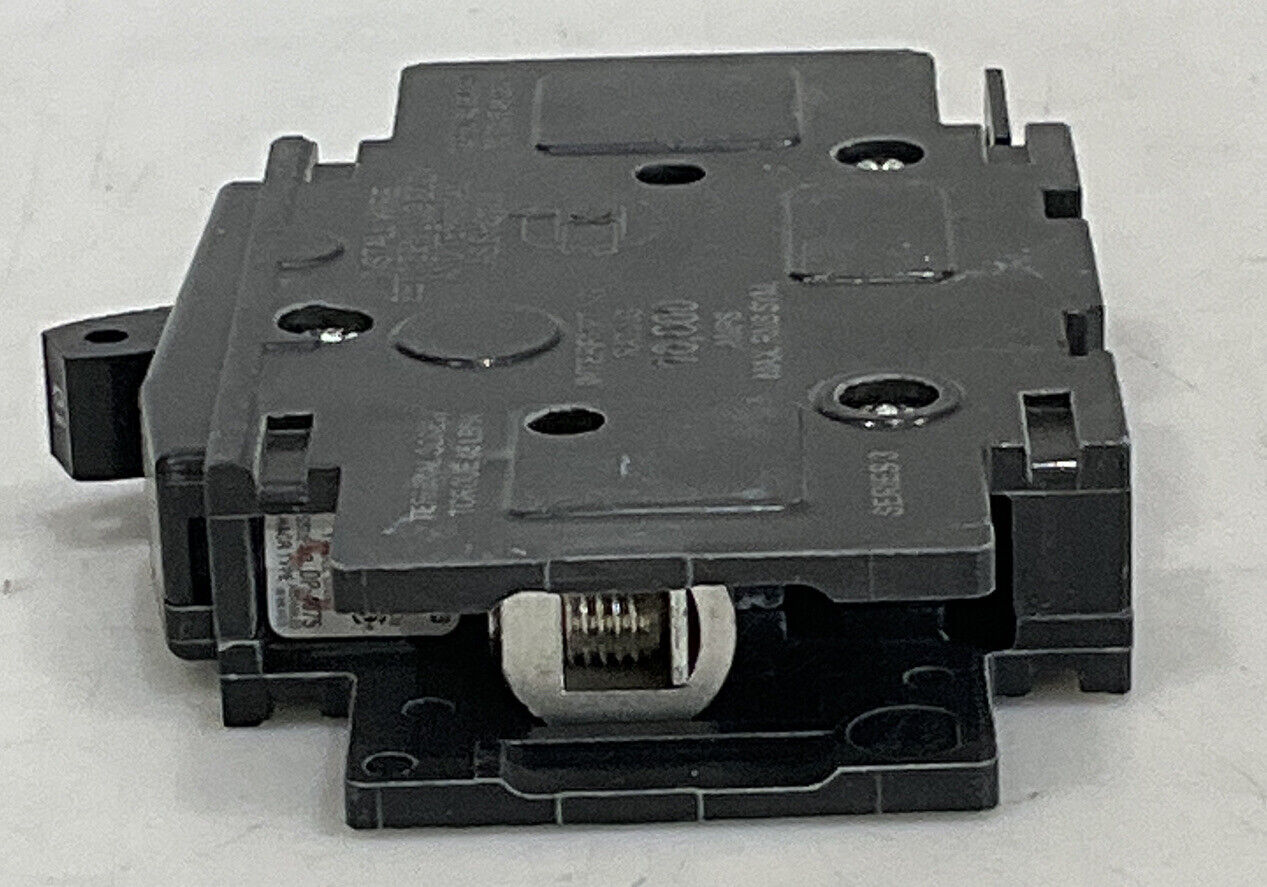 SQUARE D QOU110 10 A CIRCUIT BREAKER 120/240 V 50/60 HZ 373