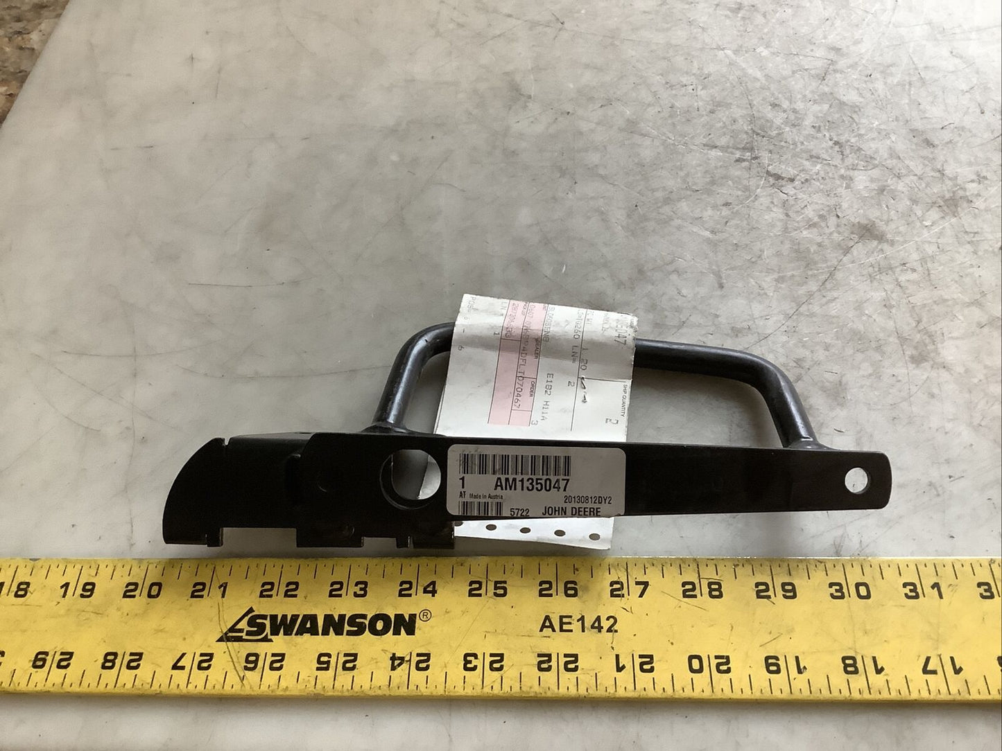 JOHN DEERE AM135047 HANDLE 476