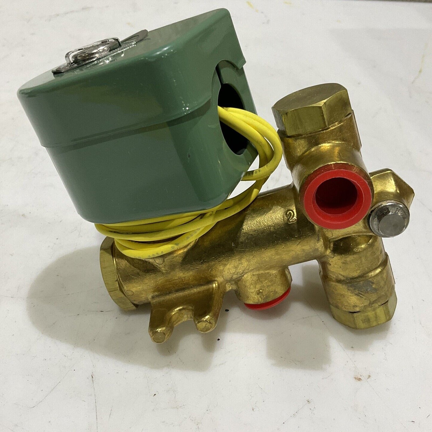 ASCO 8300D009F SOLENOID VALVE 3-WAY 120/60 373